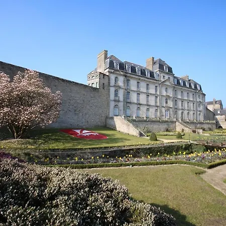 La Garenne 2*